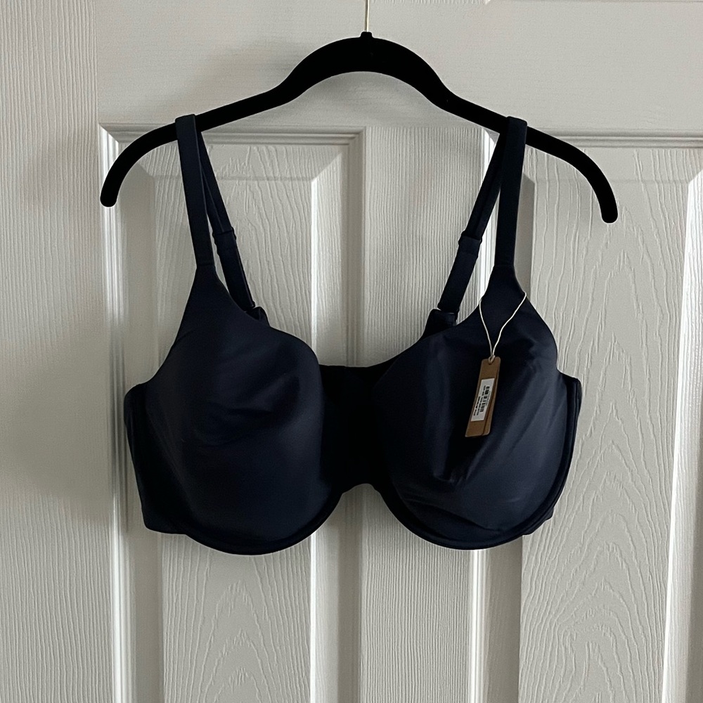 SKIMS FITS EVERYBODY T-SHIRT BRA NWT 42DD